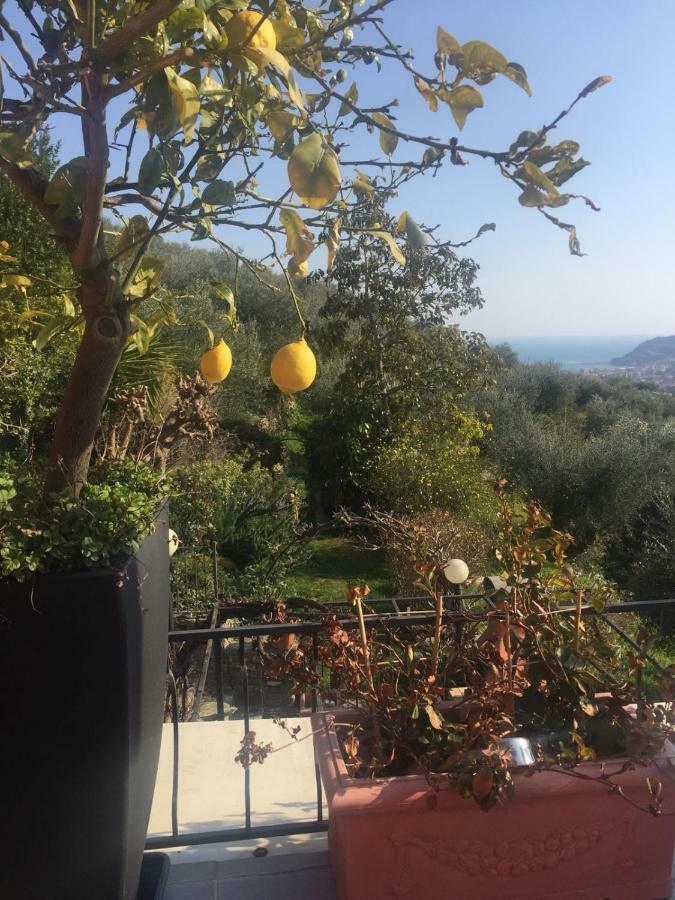 Tavernetta A 10 Minuti Dal Mare Villa Diano San Pietro Exterior photo